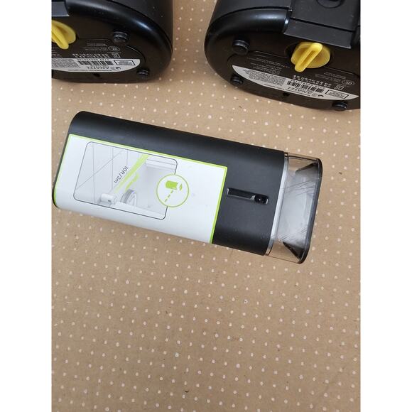 iRobot Roomba Lighthouse Virtual Wall ( #81002) Qty: 2 + MA 01730 - Picture 6 of 9